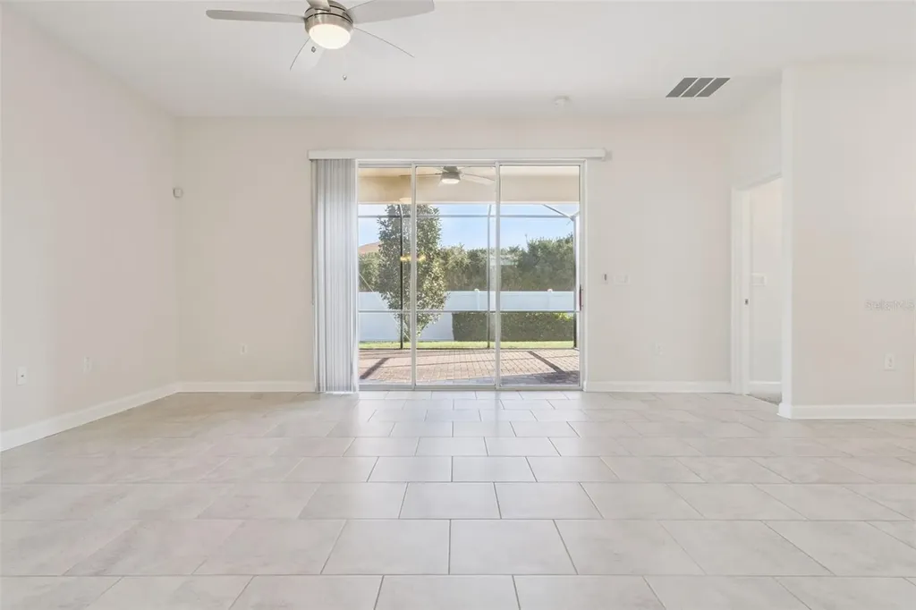 2733 Attwater Loop Winter Haven FL 33884