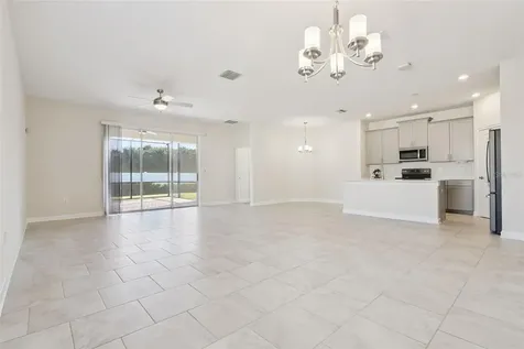 2733 Attwater Loop Winter Haven FL 33884