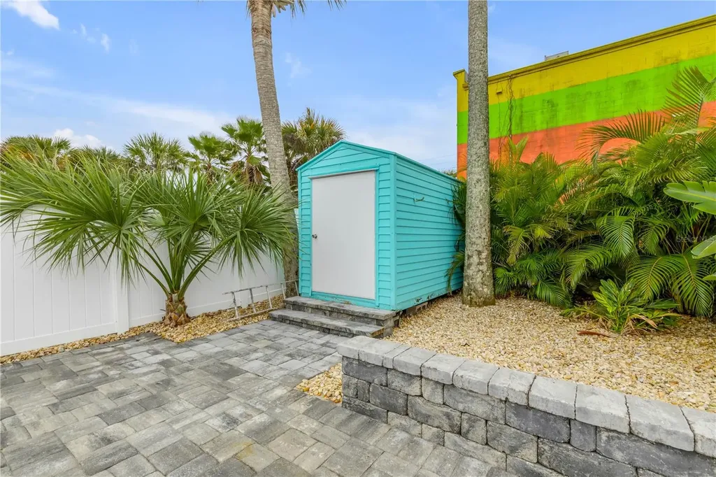 921 E 2nd Avenue New Smyrna Beach FL 32169