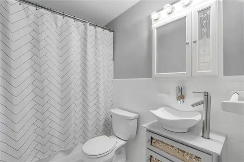 921 E 2nd Avenue New Smyrna Beach FL 32169