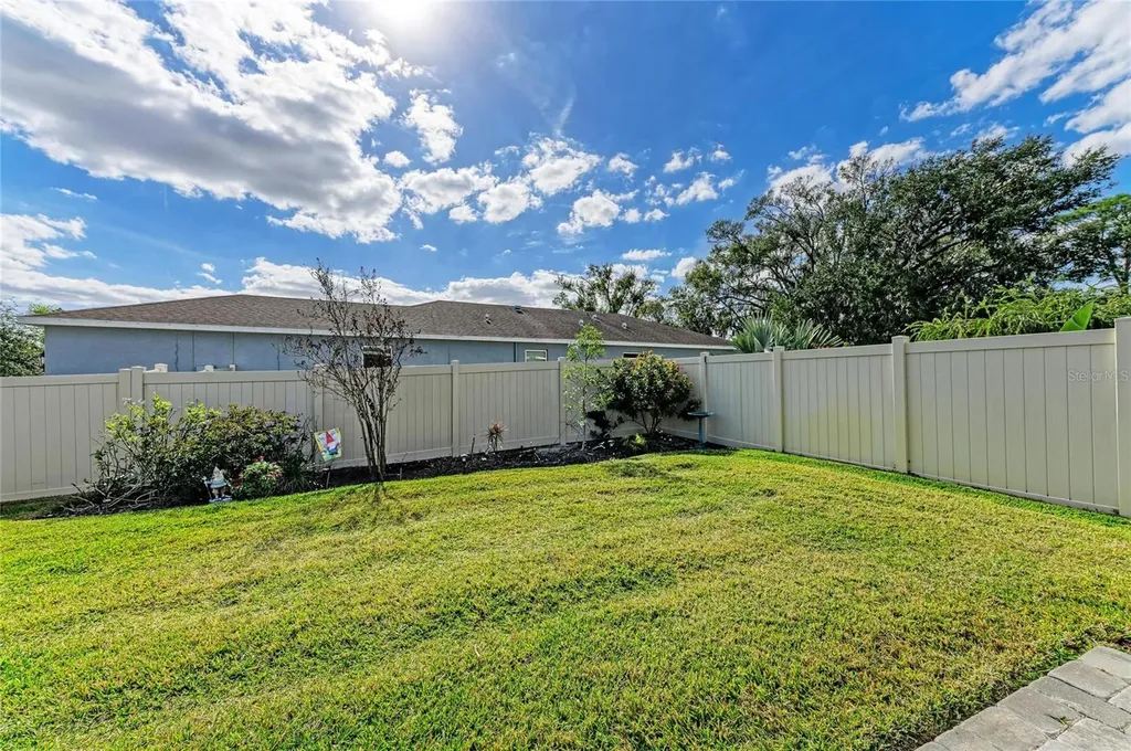 5635 Los Robles Court Palmetto FL 34221