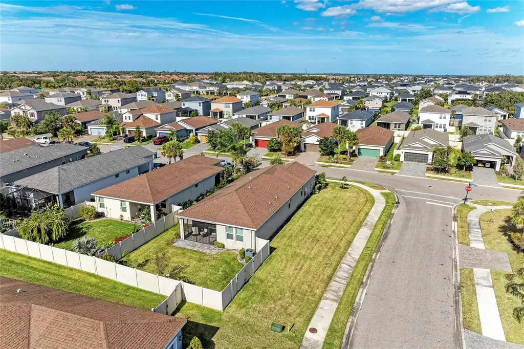 5635 Los Robles Court Palmetto FL 34221