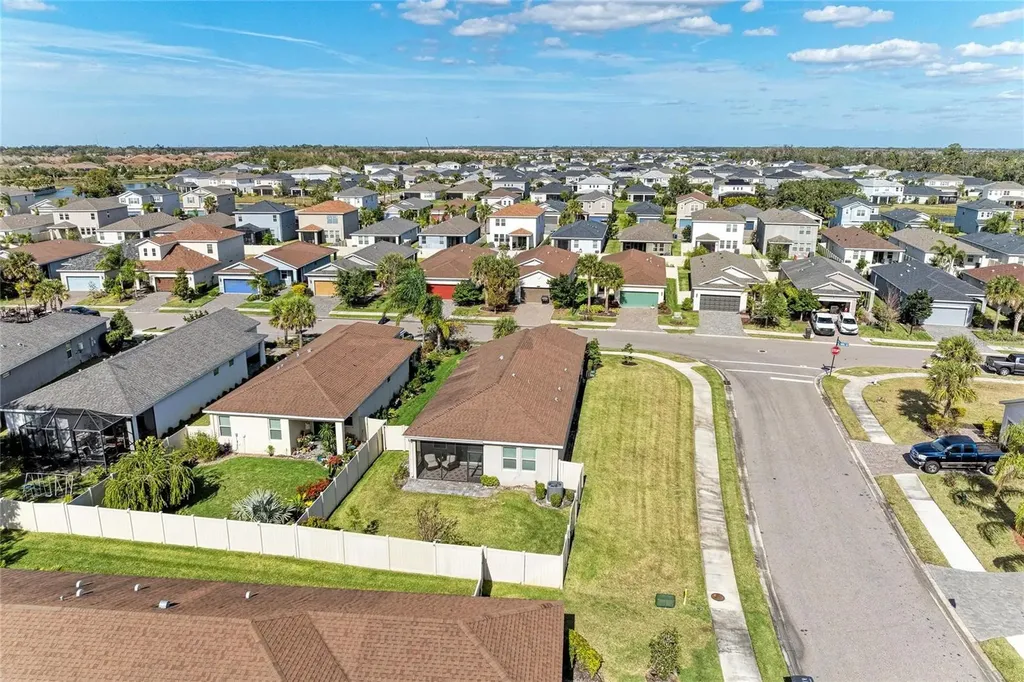 5635 Los Robles Court Palmetto FL 34221