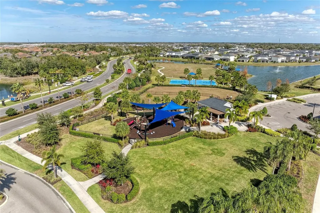 5635 Los Robles Court Palmetto FL 34221