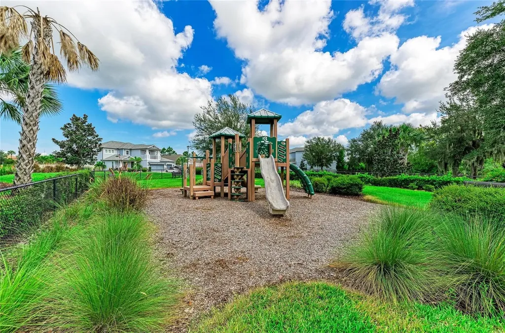 5635 Los Robles Court Palmetto FL 34221
