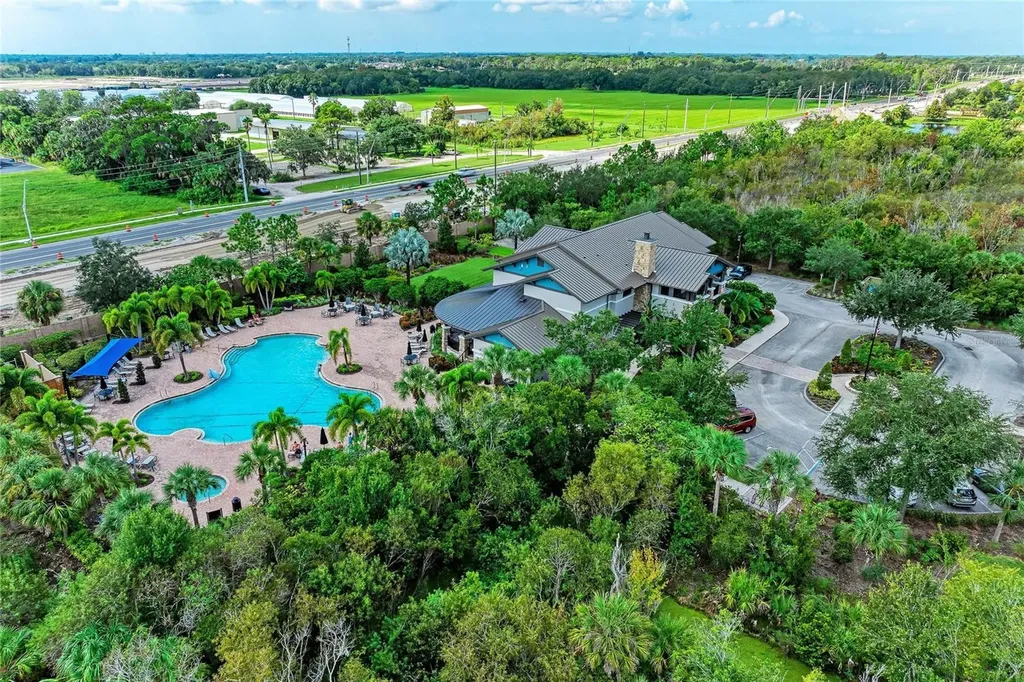 5635 Los Robles Court Palmetto FL 34221