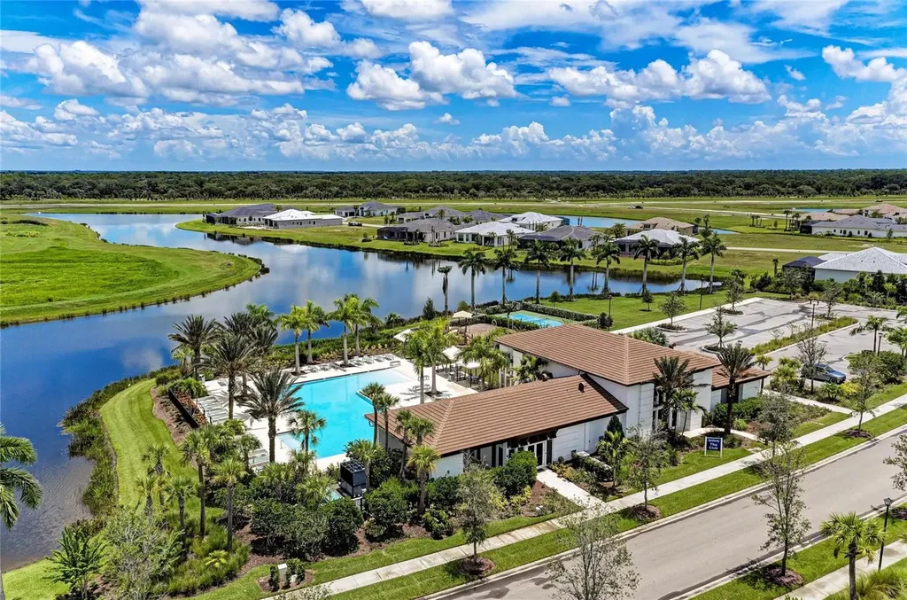 5635 Los Robles Court Palmetto FL 34221