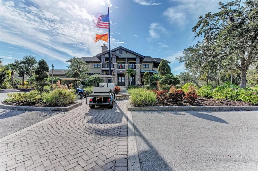 5635 Los Robles Court Palmetto FL 34221