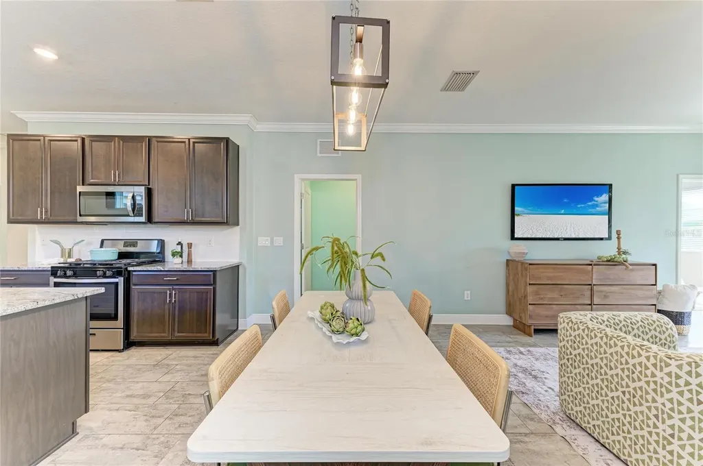 5635 Los Robles Court Palmetto FL 34221