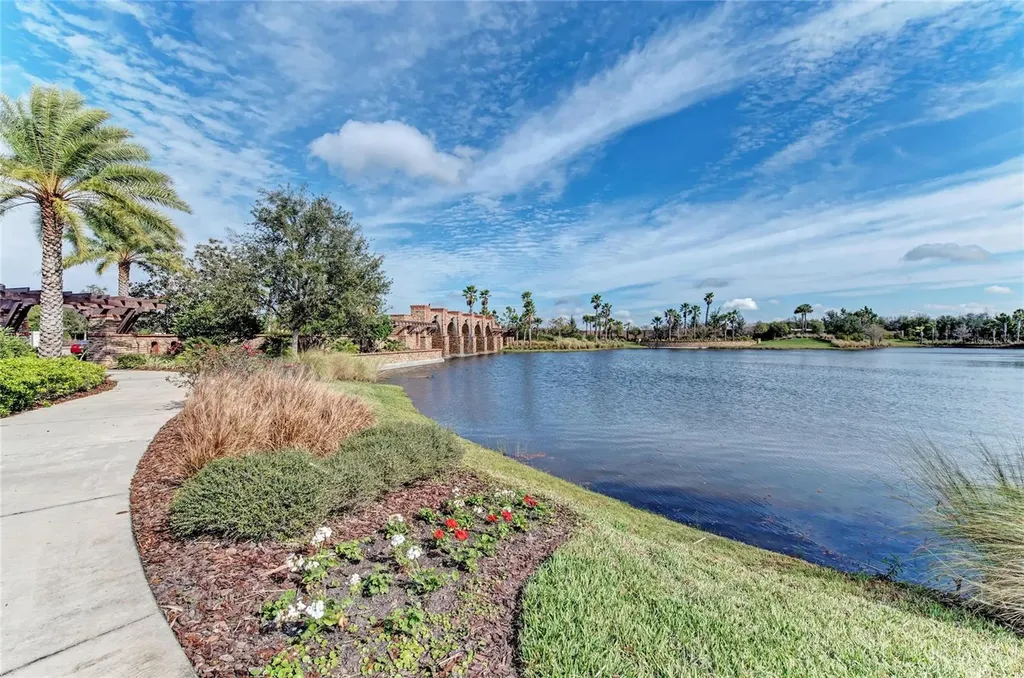 5635 Los Robles Court Palmetto FL 34221