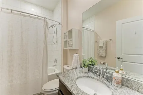 5635 Los Robles Court Palmetto FL 34221