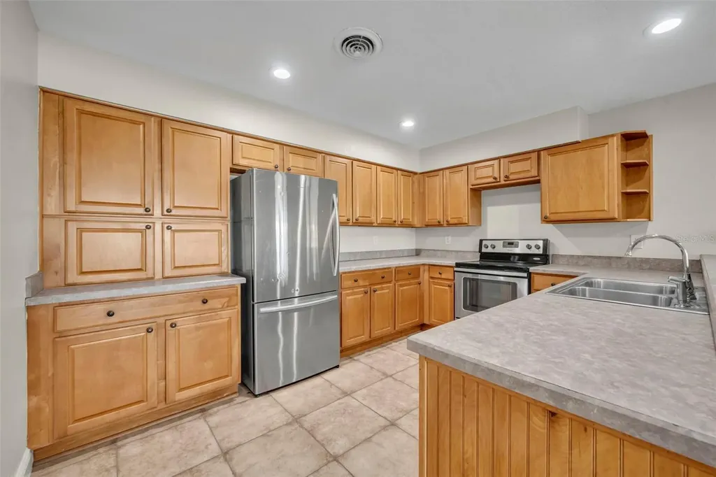 119 Lake Drive Oviedo FL 32765