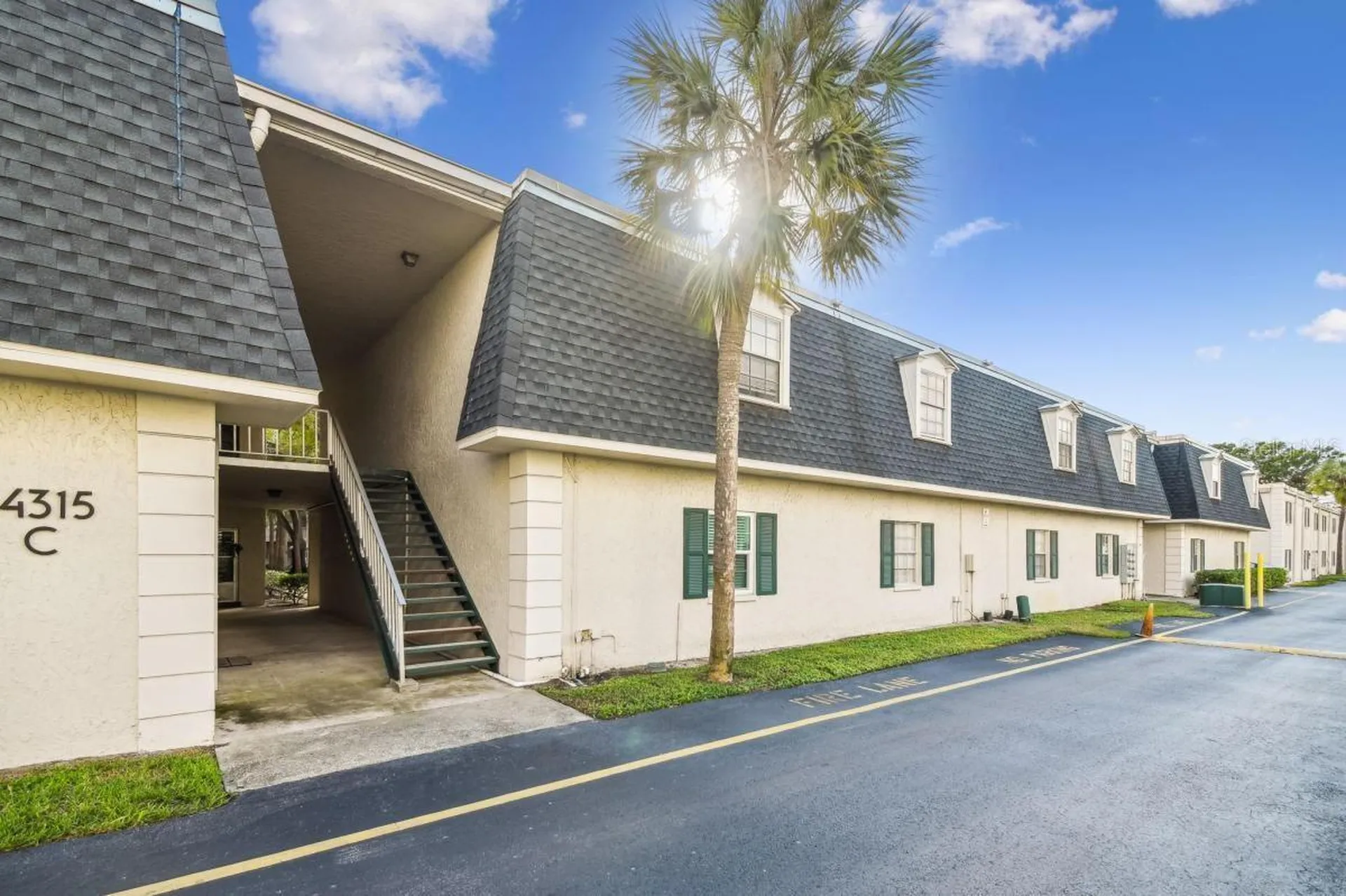 4325 Aegean Drive Tampa FL 33611