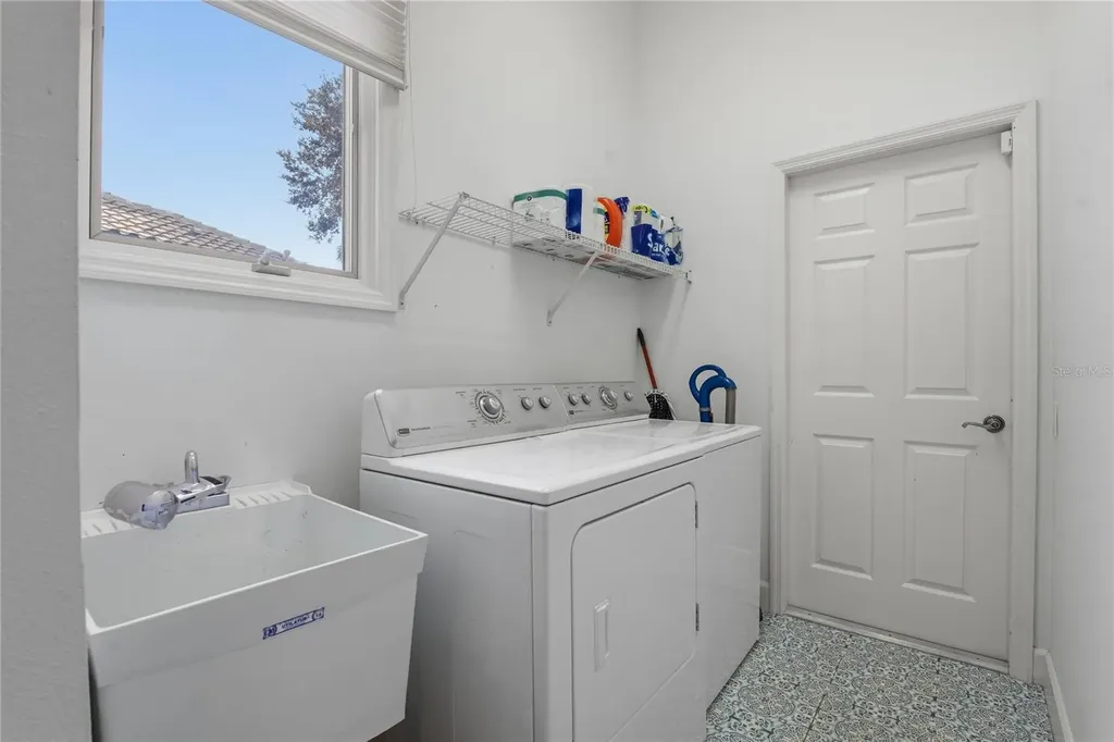 8717 54th Avenue E Bradenton FL 34211