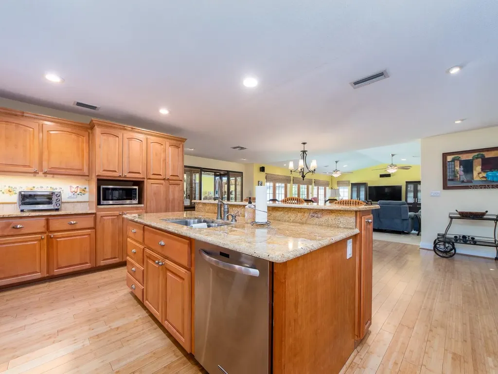 1140 81st Street S St Petersburg FL 33707