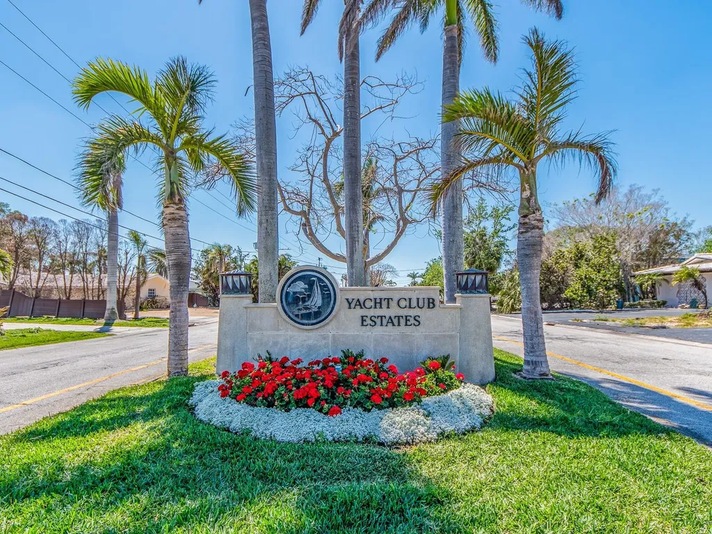 1140 81st Street S St Petersburg FL 33707