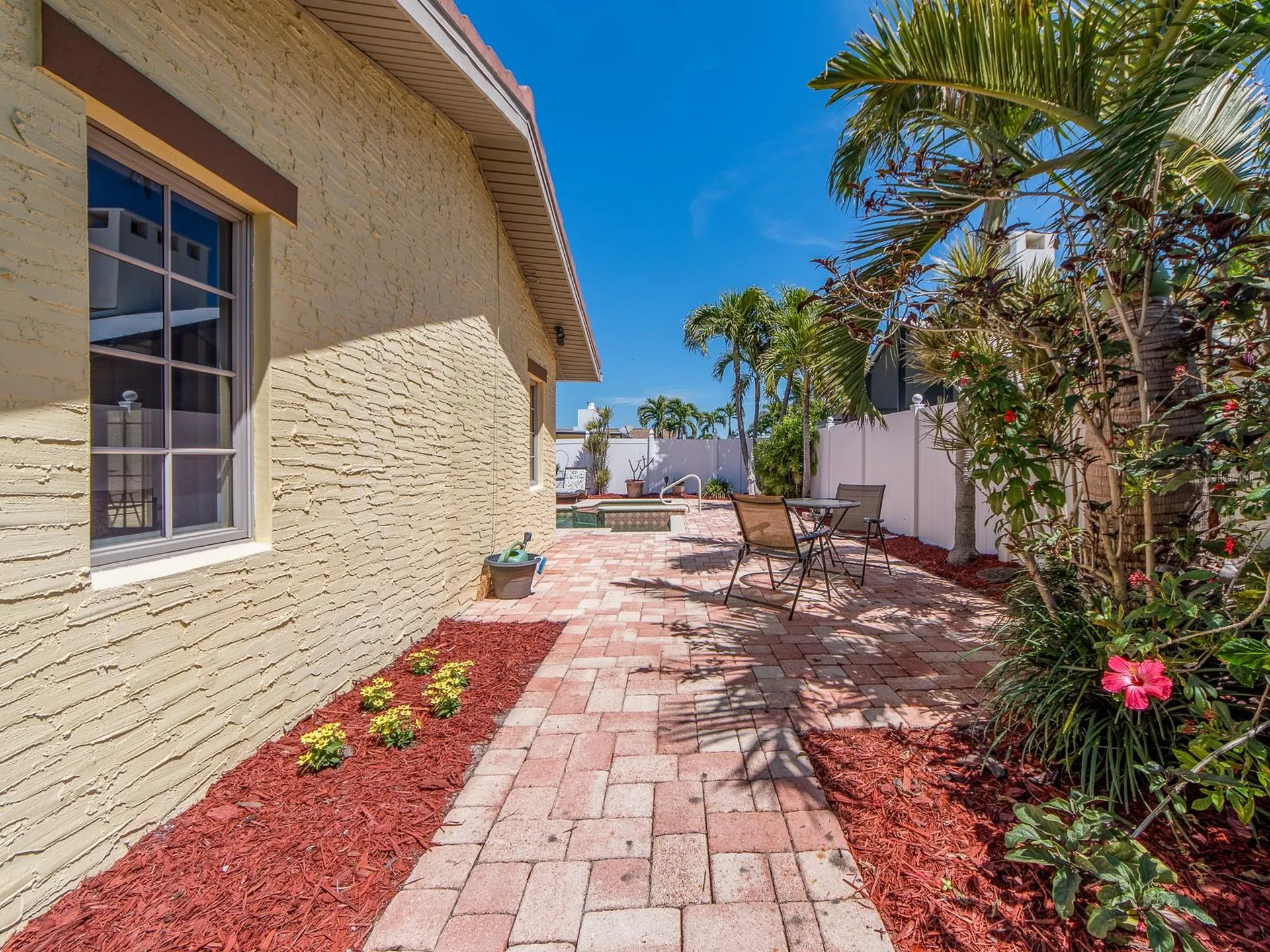 1140 81st Street S St Petersburg FL 33707