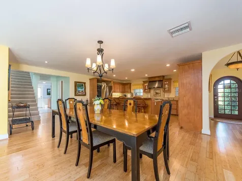 1140 81st Street S St Petersburg FL 33707