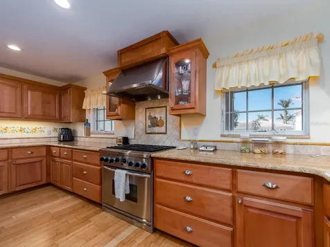 1140 81st Street S St Petersburg FL 33707