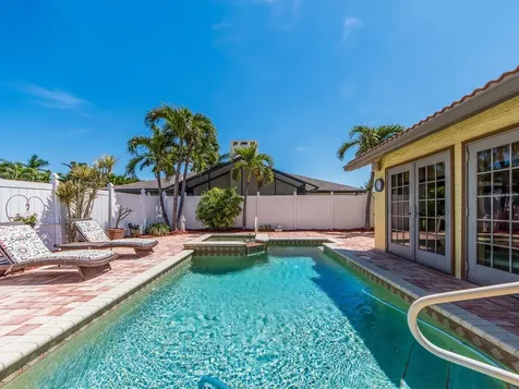 1140 81st Street S St Petersburg FL 33707