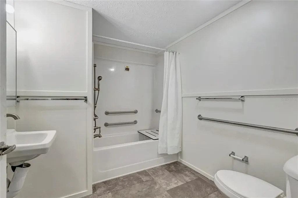 6560 W Avocado Street Crystal River FL 34429