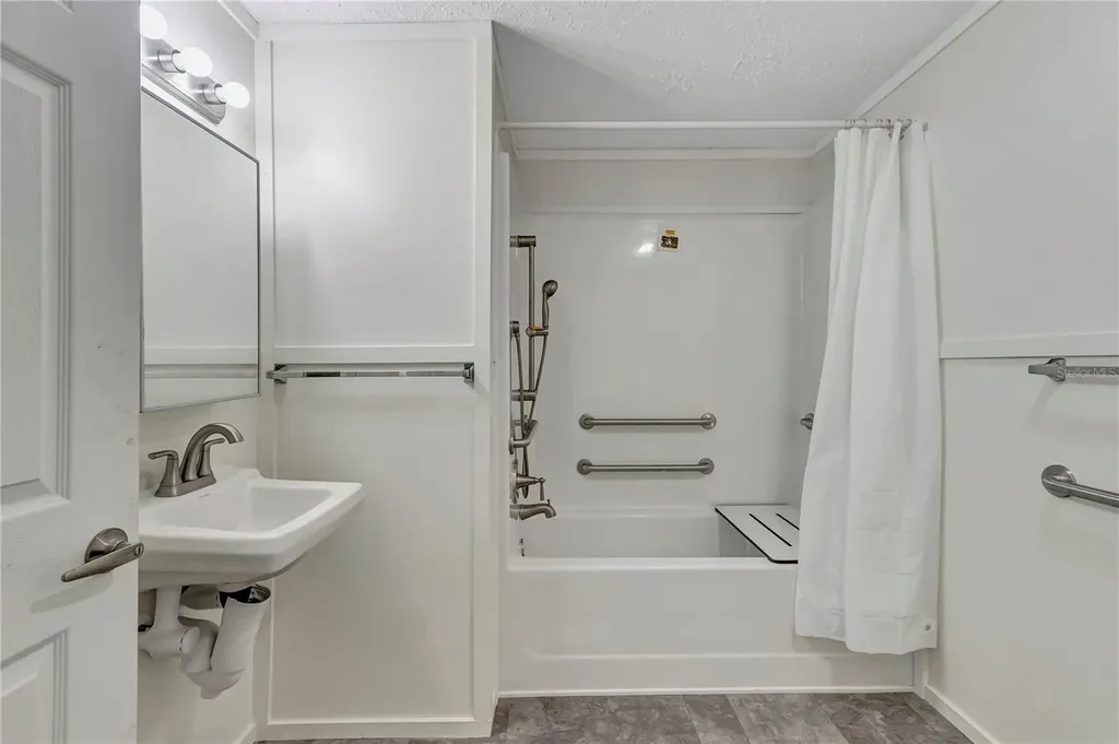 6560 W Avocado Street Crystal River FL 34429