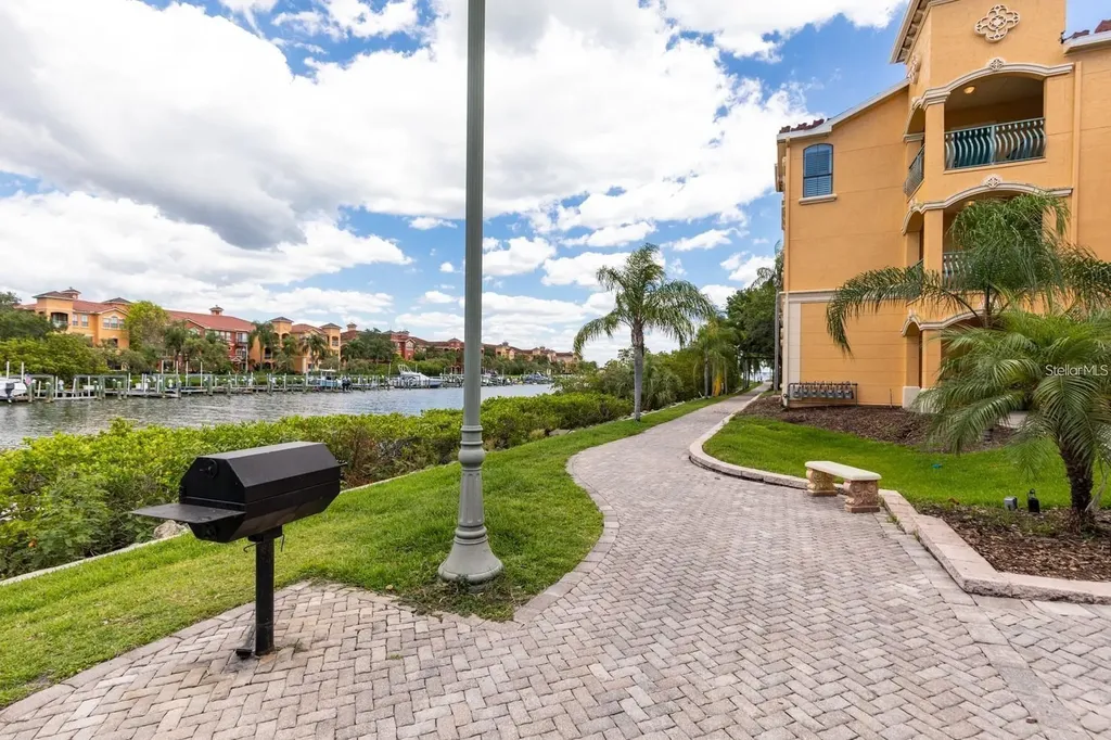 2730 Via Tivoli Clearwater FL 33764