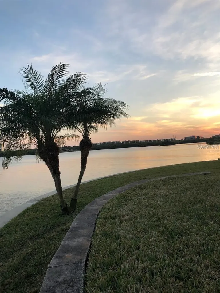 2730 Via Tivoli Clearwater FL 33764