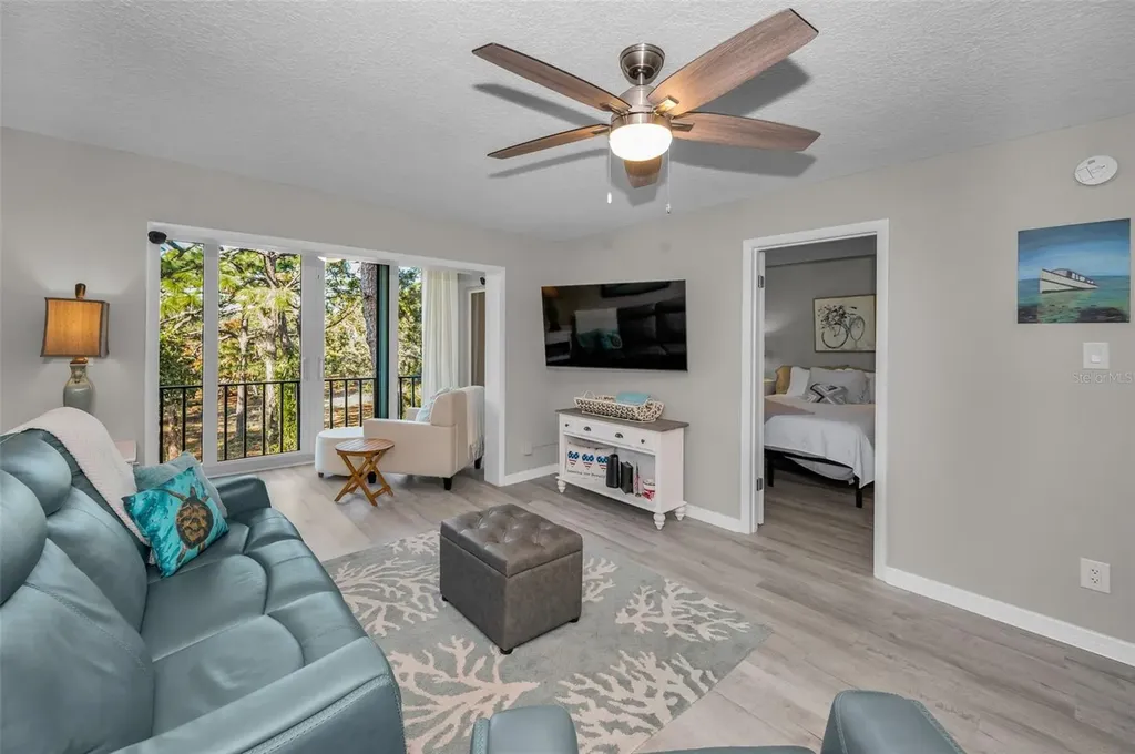 203 Tarpon Point Tarpon Springs FL 34689