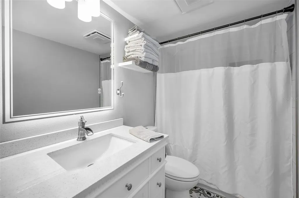 203 Tarpon Point Tarpon Springs FL 34689