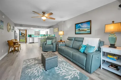 203 Tarpon Point Tarpon Springs FL 34689