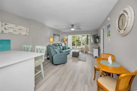 203 Tarpon Point Tarpon Springs FL 34689