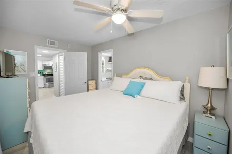 203 Tarpon Point Tarpon Springs FL 34689
