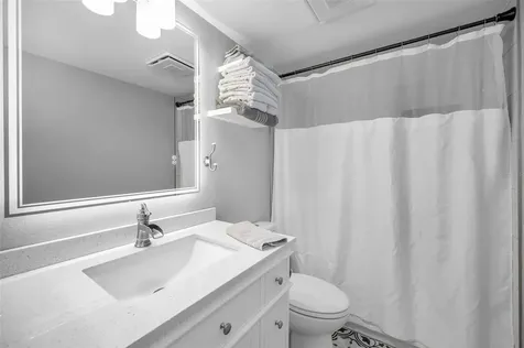 203 Tarpon Point Tarpon Springs FL 34689