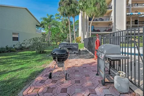 203 Tarpon Point Tarpon Springs FL 34689