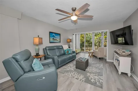 203 Tarpon Point Tarpon Springs FL 34689
