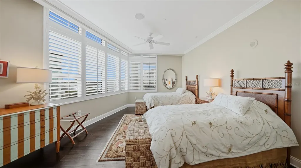 136 Golden Gate Point Sarasota FL 34236