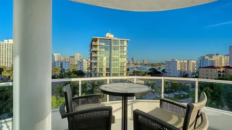 136 Golden Gate Point Sarasota FL 34236