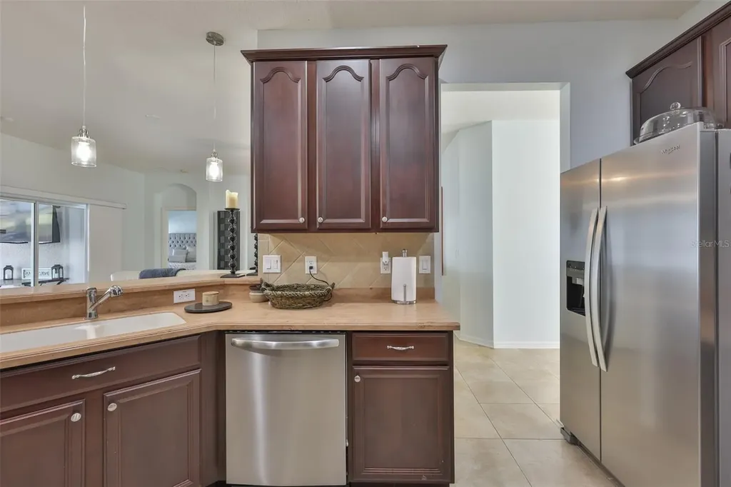 823 Seminole Sky Drive Ruskin FL 33570