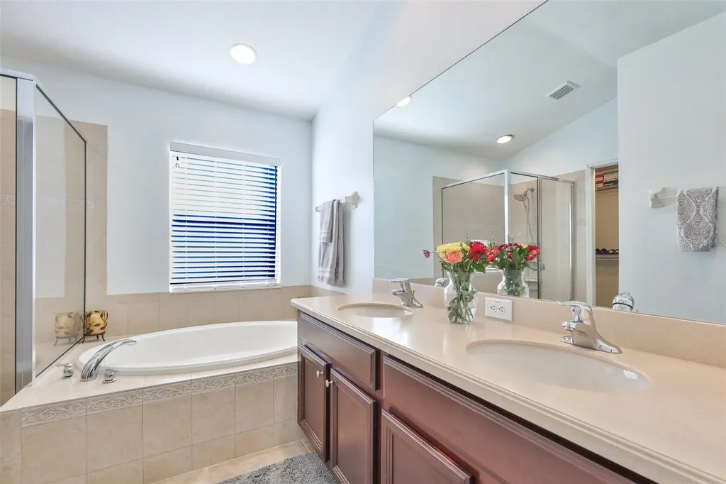 823 Seminole Sky Drive Ruskin FL 33570