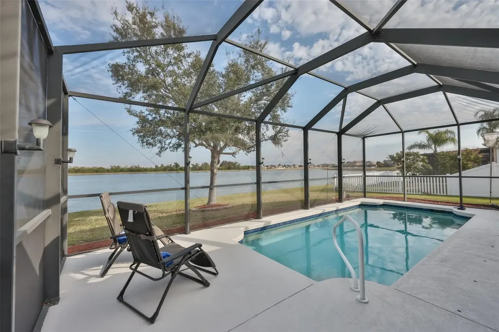 823 Seminole Sky Drive Ruskin FL 33570