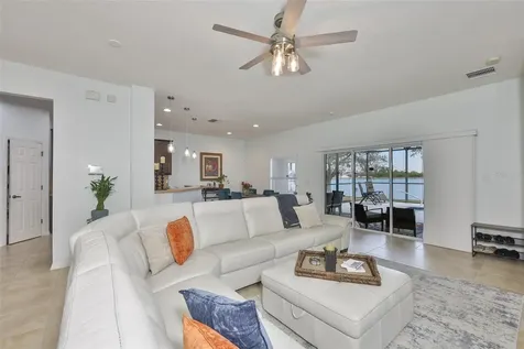 823 Seminole Sky Drive Ruskin FL 33570