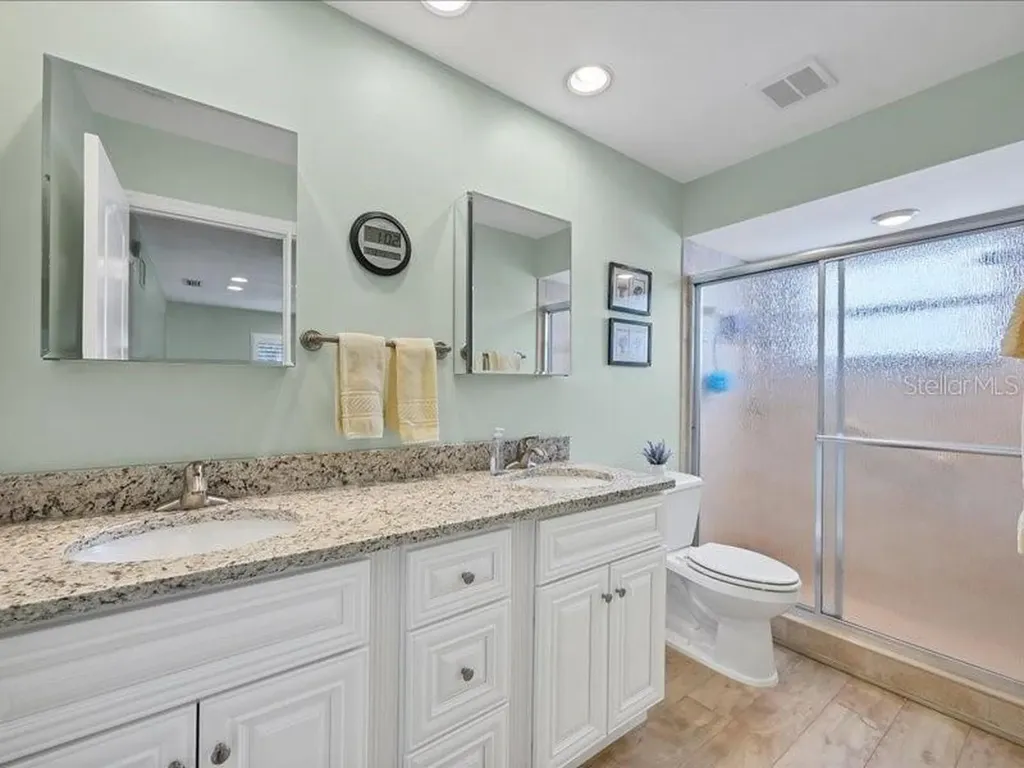 4021 Oakhurst Drive Sarasota FL 34233