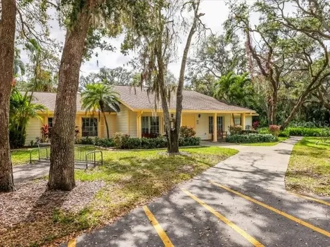 4021 Oakhurst Drive Sarasota FL 34233