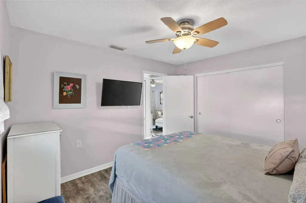 7825 38th Terrace N St Petersburg FL 33709