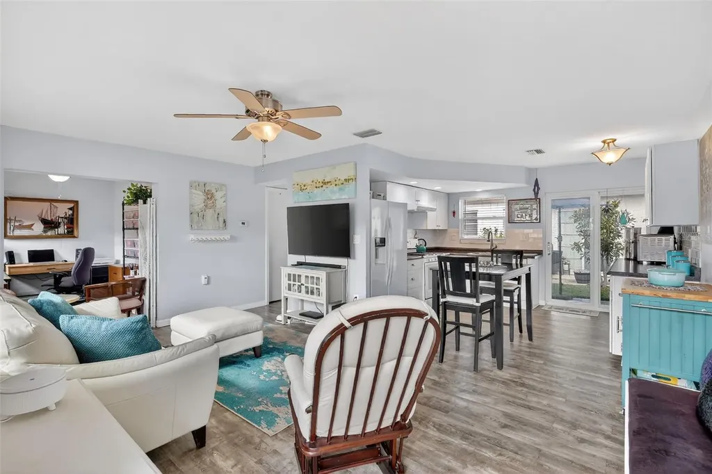 7825 38th Terrace N St Petersburg FL 33709