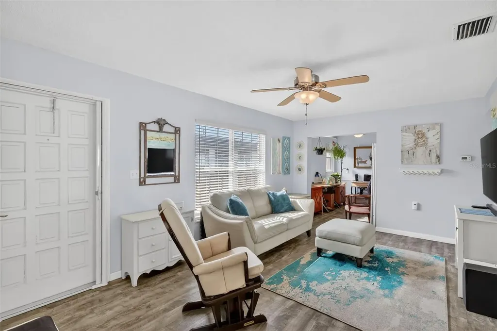 7825 38th Terrace N St Petersburg FL 33709