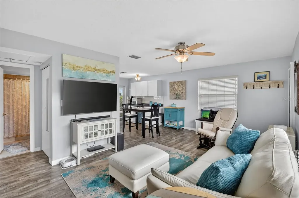 7825 38th Terrace N St Petersburg FL 33709