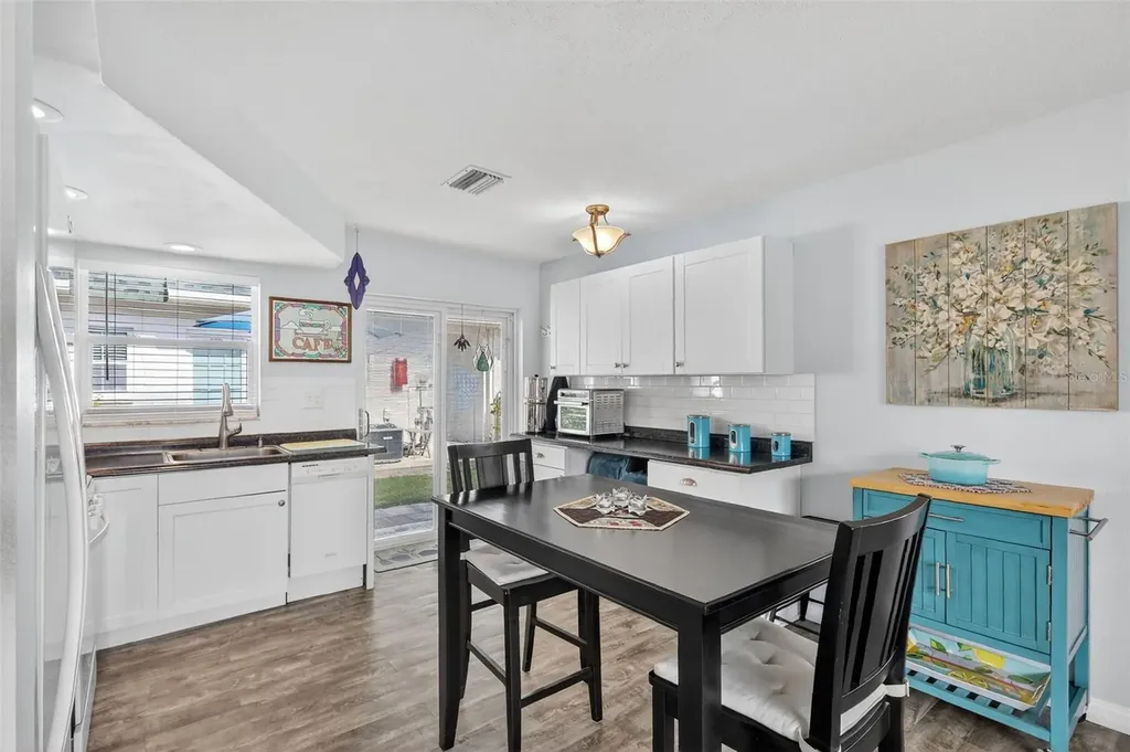 7825 38th Terrace N St Petersburg FL 33709