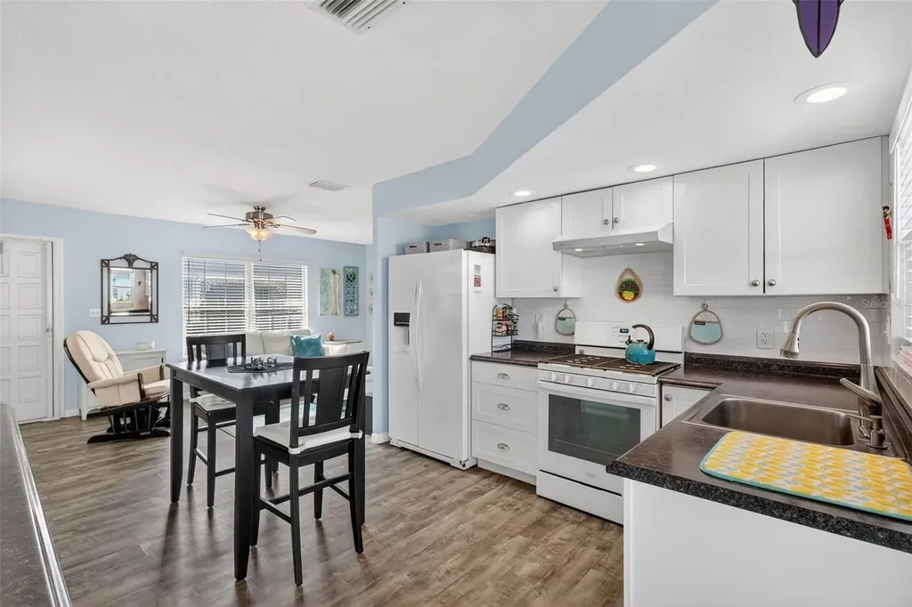 7825 38th Terrace N St Petersburg FL 33709